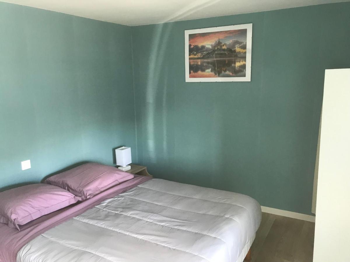 Tanis Hebergements Situes A 6 Kms Du Mont Saint Michel מראה חיצוני תמונה