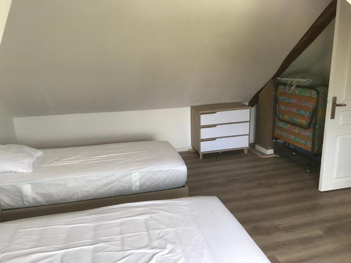 Tanis Hebergements Situes A 6 Kms Du Mont Saint Michel מראה חיצוני תמונה