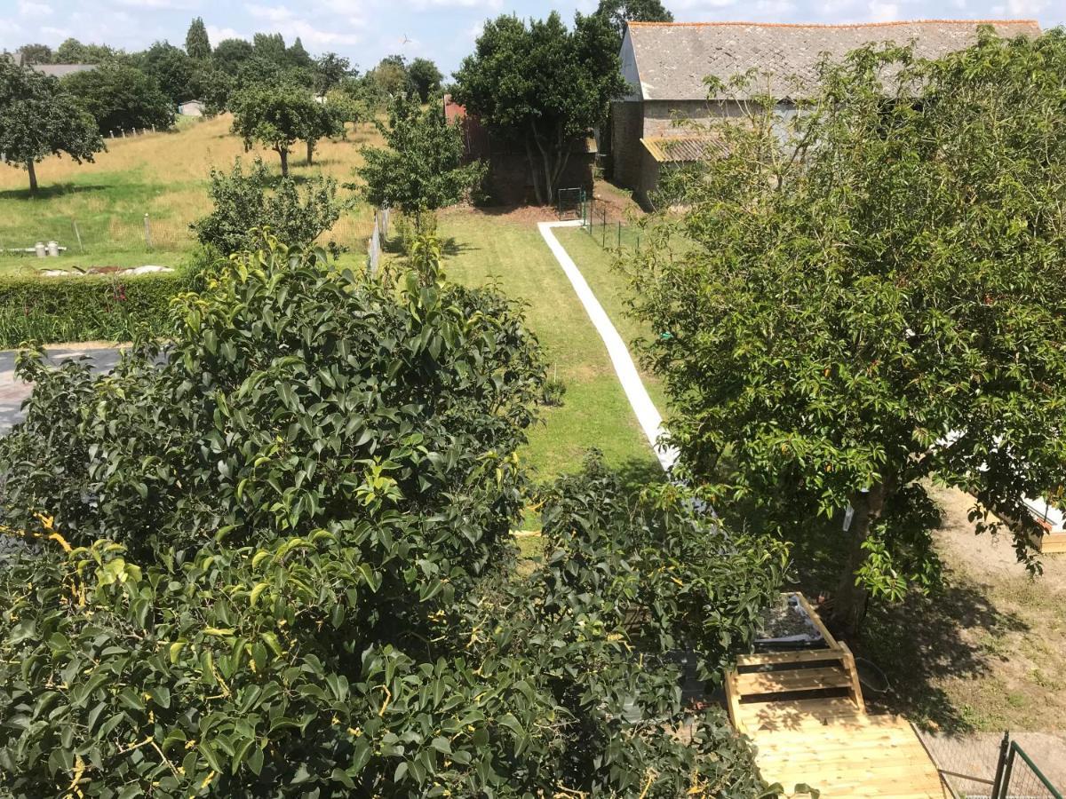 Tanis Hebergements Situes A 6 Kms Du Mont Saint Michel מראה חיצוני תמונה